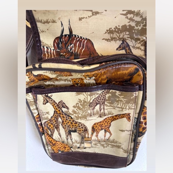 Vintage Lark Safari Crossbody Bag - Wildlife Print - Picture 5 of 6